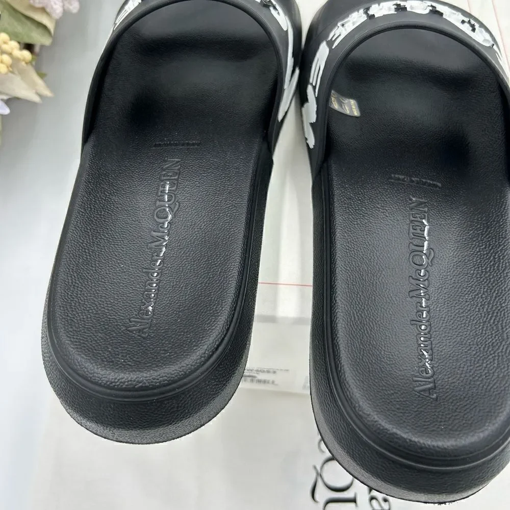 Menzel Alexander McQueen rubber graffiti pool slide size 42.5 made in Italy